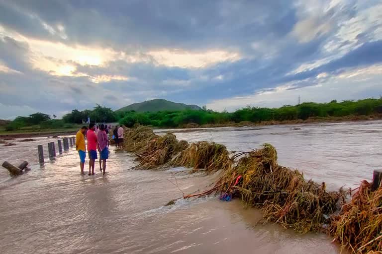 floods-in-anantapuram-district