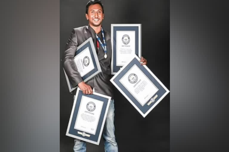 dancer gokulnath name in guinness book of records  guinness book of records  guinness book  dancer gokulnath  gokulnath  கின்னஸ் சாதனையாளர்கள் புத்தகம்  கின்னஸ் சாதனை  கோகுல்நாத்  நடன இயக்குநர் கோகுல்நாத்  கின்னஸ் புத்தகத்தில் இடம்பெற்ற நடன இயக்குனர்