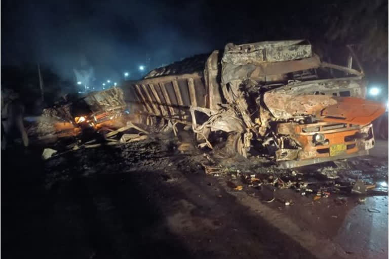 Two lorries collide near Karnataka's Kalaburagi, two dead