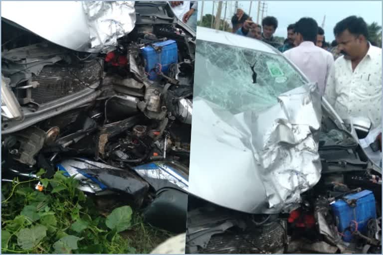 two-killed-in-bike-car-collusion-in-chamarajanagara