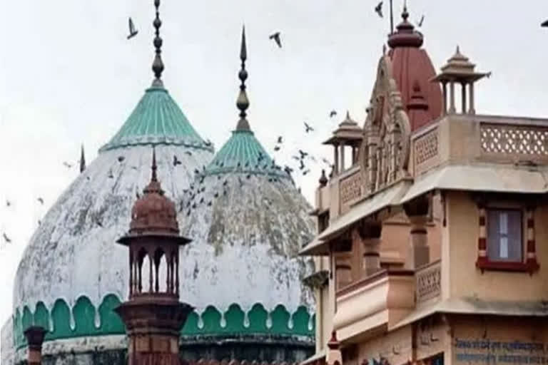 Body of priests submit memorandum seeking stoppage of namaz in Shahi Idgah Mosque