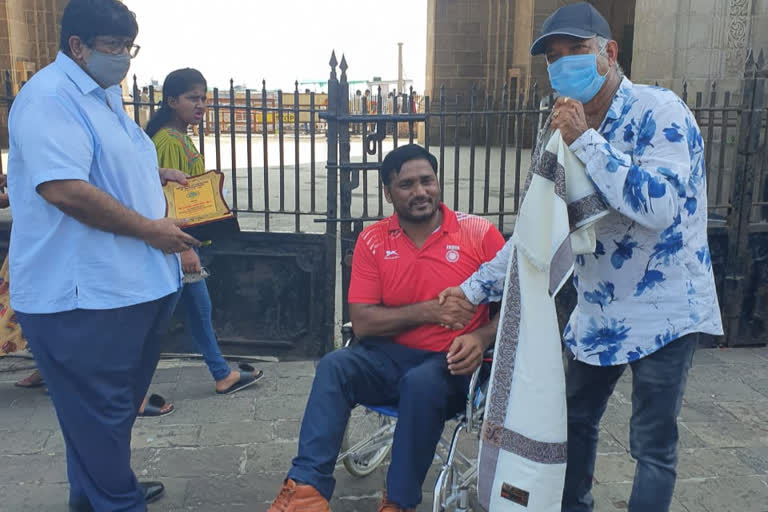 Para Swimmer Satyendra Singh Lohia