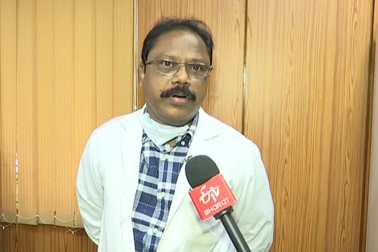 gandhi superintendent rajarao:'కరోనా వచ్చి తగ్గినా జాగ్రత్తలు తీసుకోవాల్సిందే..'