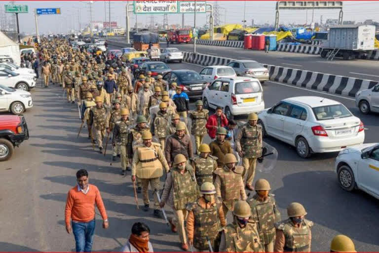 Ghazipur border:غازی پور بارڈر پر پھر سے بیریکیڈنگ