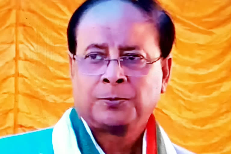 state minister injured after stage collapse in south dinajpur