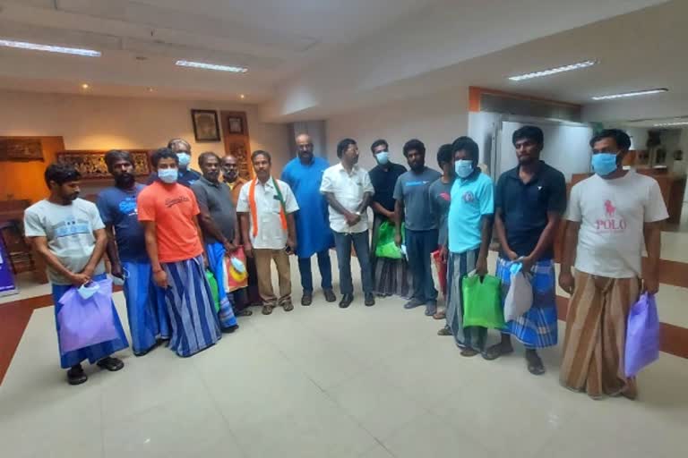 இலங்கையிலிருந்து தாயகம் திரும்பிய 23 மீனவர்கள்