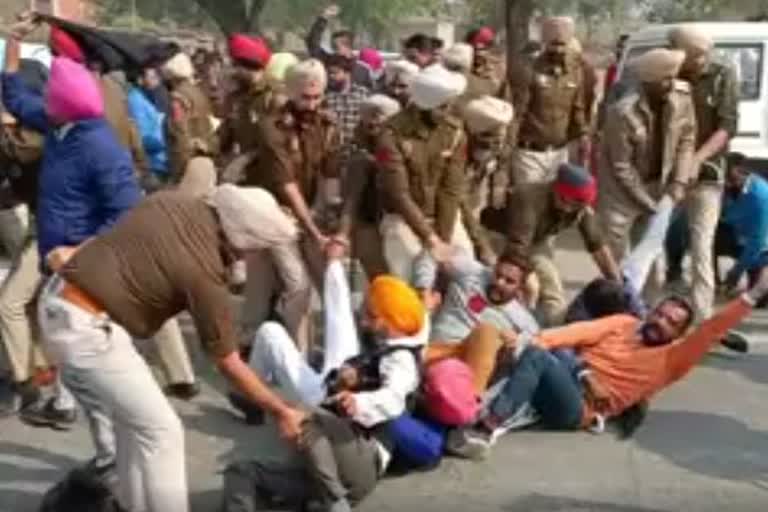 protest before CM rally in Barnala