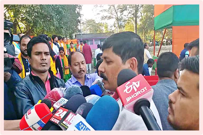 Opposition behind Pradeep Dutta Roy