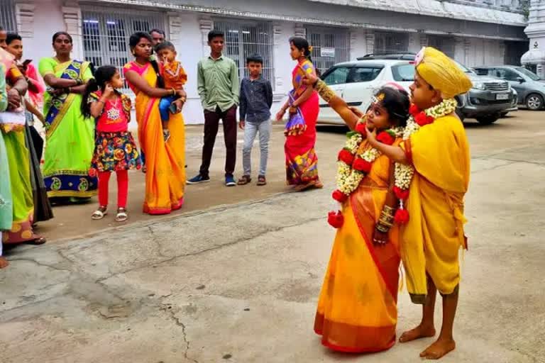 little-couple-marriage-at-chikkaballapur