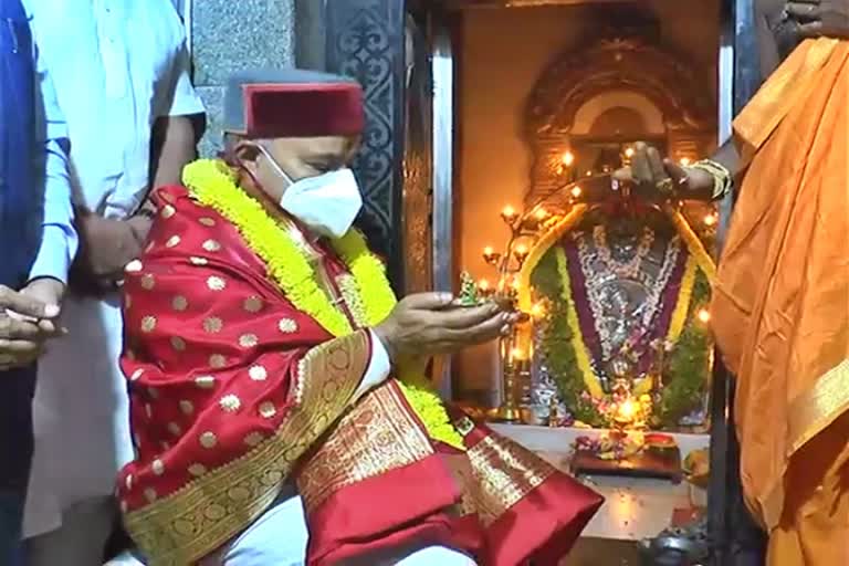 Governor Thawar Chand Gehlot  visits  Anjaneya Temple