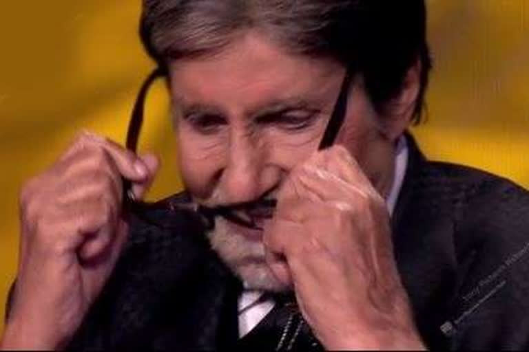 Big B gets emotional as KBC completes 1