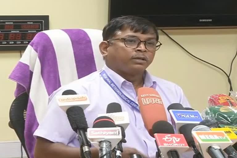 தமிழ்நாட்டில் வரும் நாள்களில் மழையின் அளவு குறையும் என வானிலை ஆய்வு மைய இயக்குனர் புவியரசன் தெரிவித்துள்ளார்.