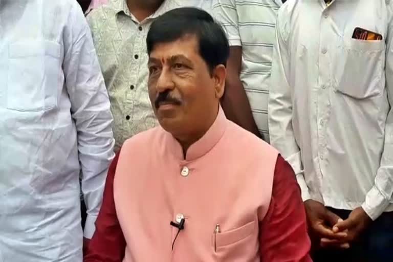 Minister Murugesh Nirani