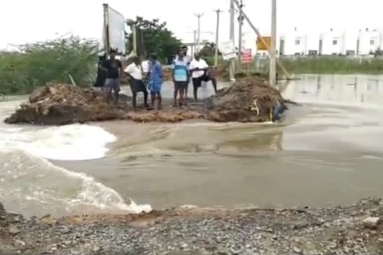 chennai tambaram, tambaram rain issue, chennai rains, chennai floods, rain alert, chennai flood relief, சென்னை மழை, சென்னை வெள்ளம், தாம்பரம் வெள்ளம், தாம்பரம் வெங்கம்பாக்கம், சென்னை மழை வெள்ள பாதிப்பு, மழை வெள்ள நிவாரணம், மழை வெள்ள மீட்புப் பணி