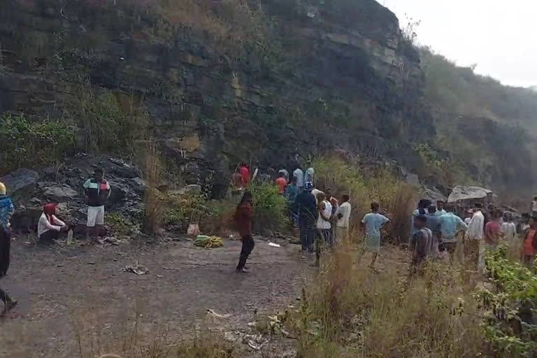 four workers dig their way out of Bokaro mine