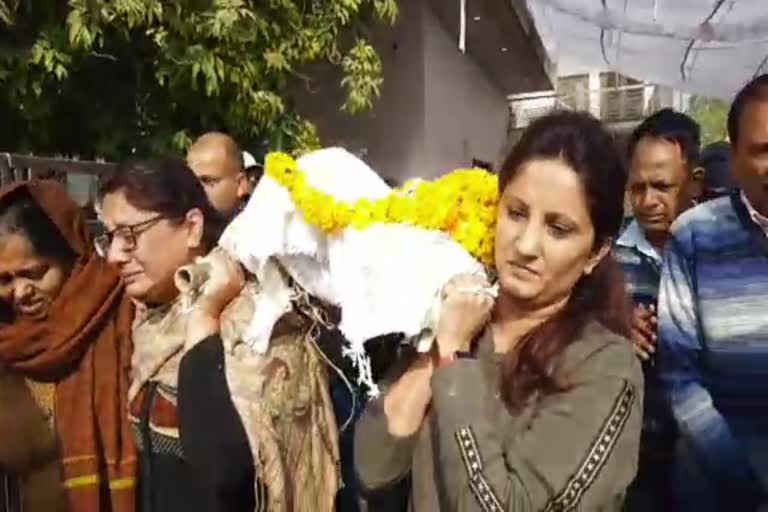 Girls Cremated Father in Kurukshetra