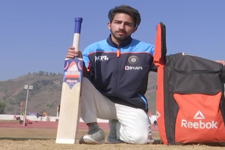 rajouri boy amaan zari selected in under-19 Indian cricket team