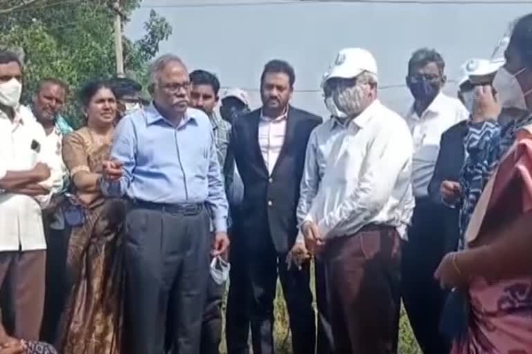 niti-aayog-members-visited-veerapanenigudem-on-natural-farming