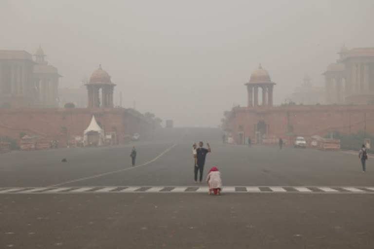 AQI report: Slight drop in pollution level in Delhi