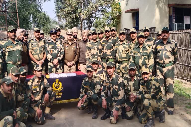 BSF ਦੇ ਜਵਾਨਾਂ ਨੇ ਭਾਰਤ ਪਾਕਿ ਸਰਹੱਦ ਤੋਂ ਹੈਰੋਇਨ ਕੀਤੀ ਬਰਾਮਦ