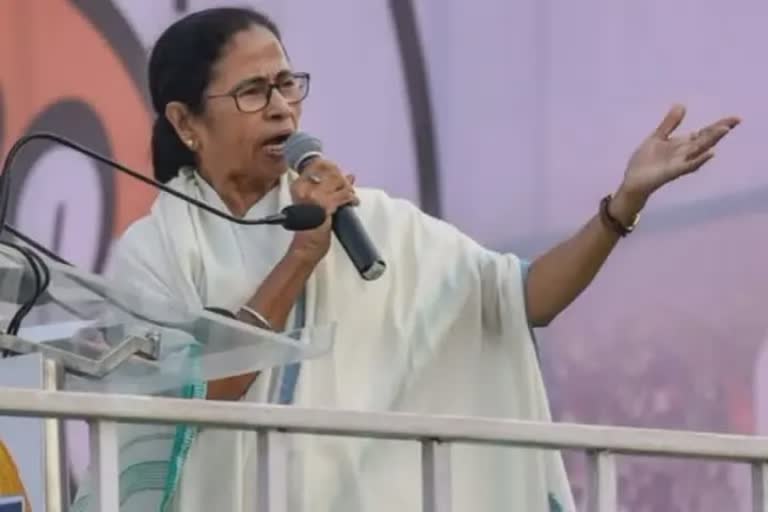 Complaint Against CM Mamata Banerjee: ભાજપના નેતાએ પશ્ચિમ બંગાળના મુખ્યમંત્રી મમતા બેનર્જી વિરુદ્ધ પોલીસ ફરિયાદ નોંધાવી