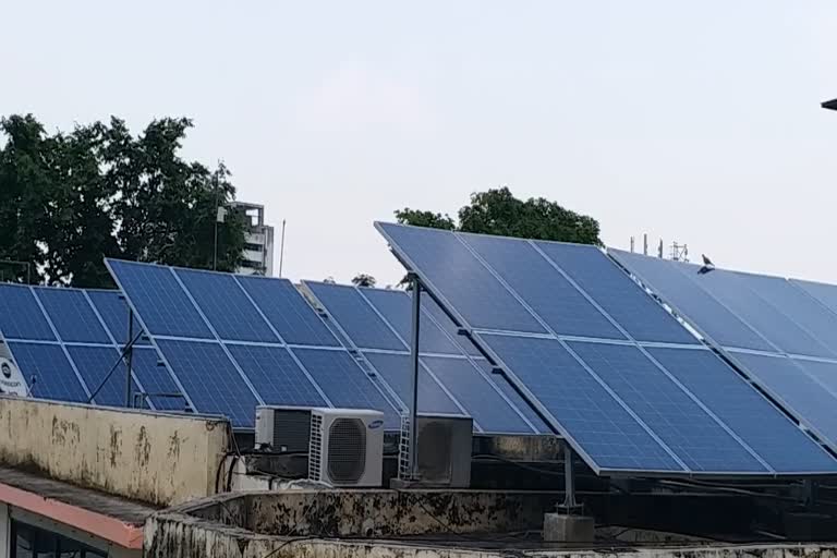 सोलर प्लांट में सरकारी अनुदान बंद , Delay in rooftop solar plant