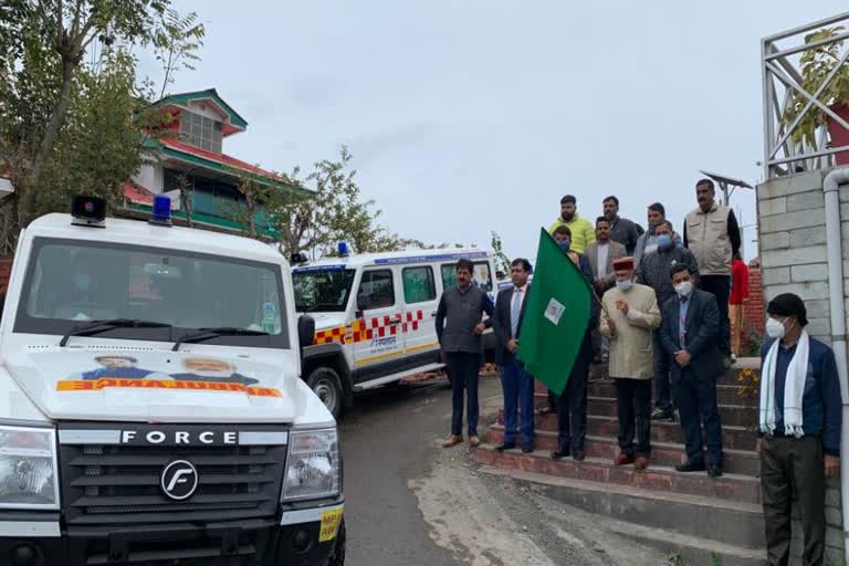 Former CM Dhumal flagged off mobile medical unit