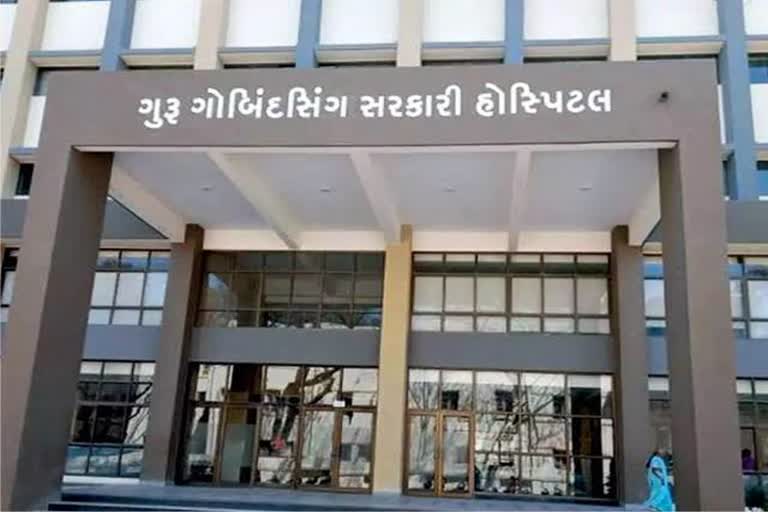 Omicron in Jamnagar: જામનગરમાં શંકાસ્પદ ઓમિક્રોનની એન્ટ્રી....આફ્રિકાથી આવેલા યુવકમાં જોવા મળ્યા લક્ષણ