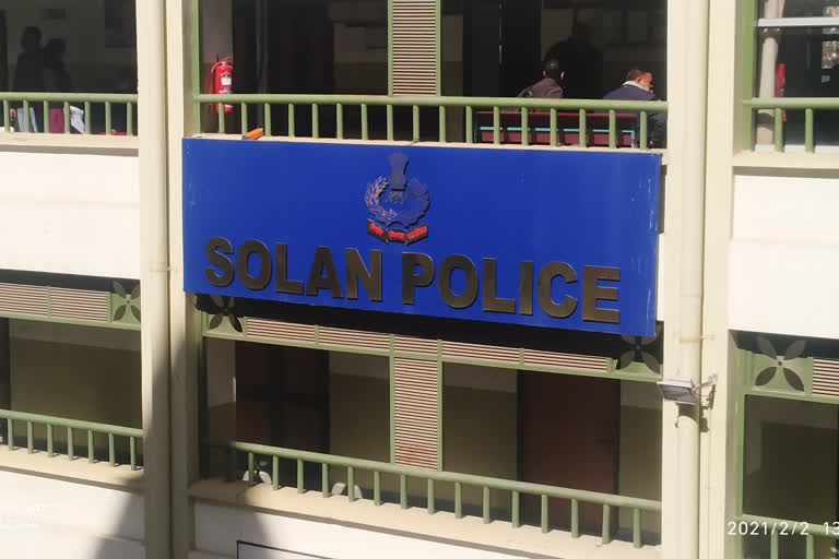 solan police recovered charas