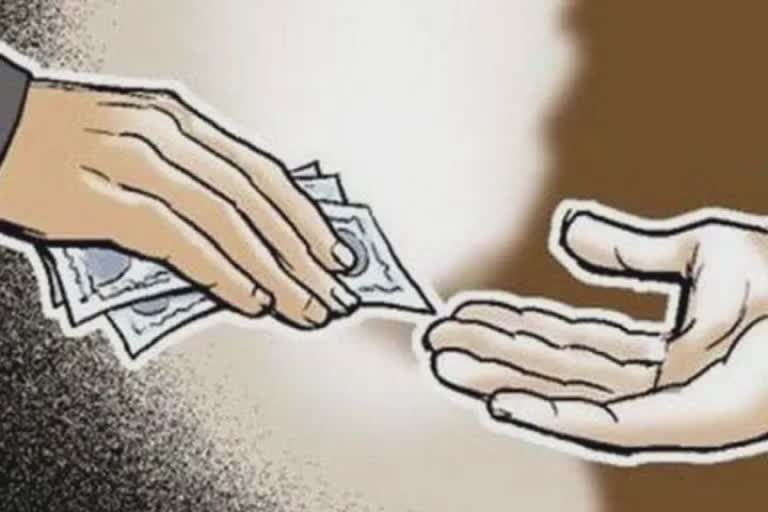 Corruption Sting Revenue Department in Gujarat : લાંચીયા અધિકારીઓના સ્ટિંગ ઓપરેશને ધમાલ મચાવી