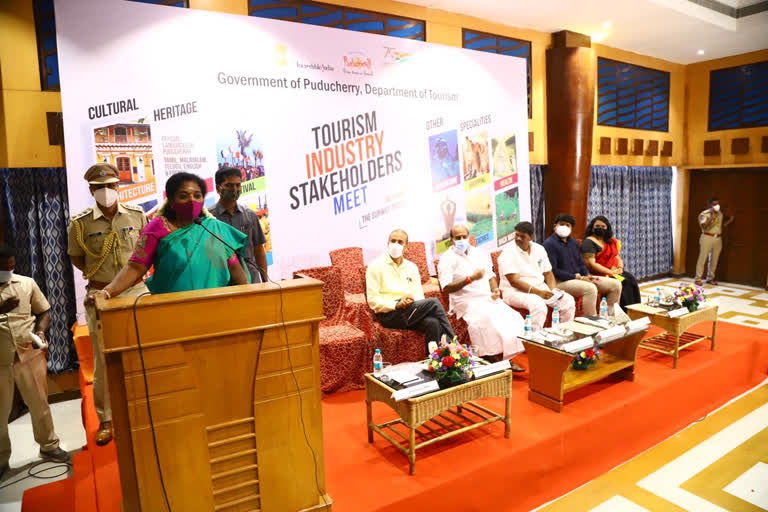 lt governor tamilisai, great statue for mahakavi bharathi, pondicherry seashore, governor tamilisai soundararajan, மகாகவி பாரதி, துணைநிலை ஆளுநர் தமிழிசை செளந்தரராஜன், பாரதிக்கு சிலை, மகாகவி பாரதியார், மகாகவி பாரதிக்கு சிலை, துணைநிலை ஆளுநர் தமிழிசை தகவல்