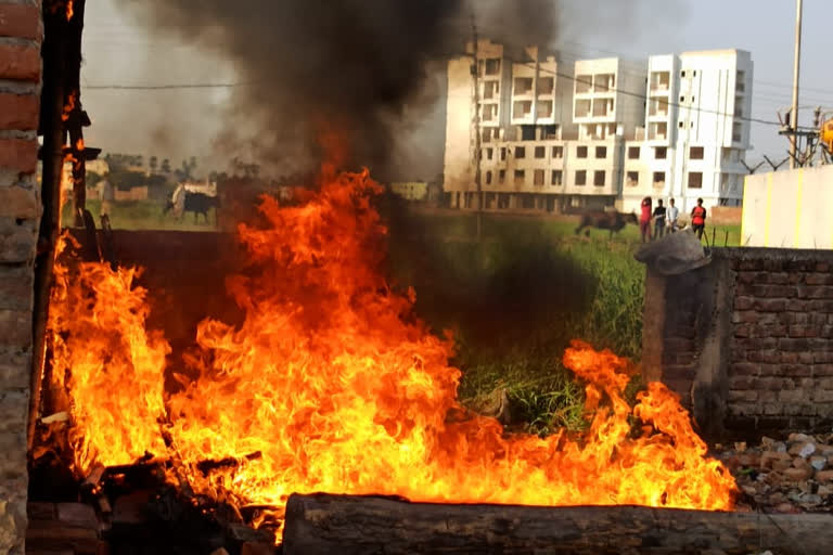 एक दर्जन से ज्यादा देसी शराब की भट्टी ध्वस्त