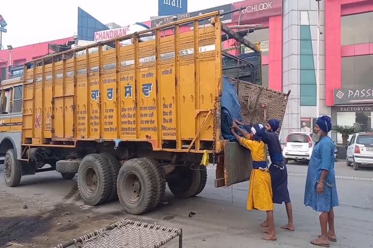 nihang sardar returning to punjab