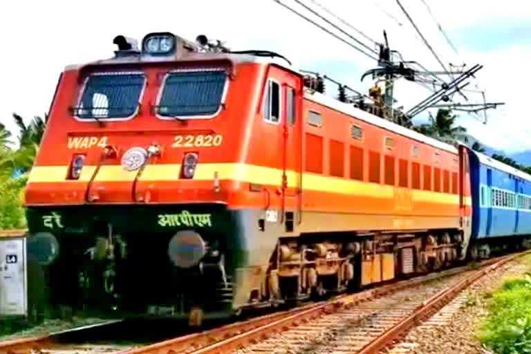 Youth taking selfie on train scorched in high tension line