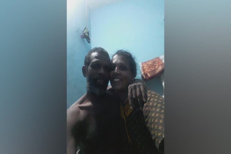 Husband hacks wife to death in Kasaragod  wife killed by husband in perla  കാസർകോട് ഭാര്യയെ ഭർത്താവ് വെട്ടിക്കൊലപ്പെടുത്തി  പെർളയിൽ ഭാര്യയെ ഭർത്താവ് കൊലപ്പെടുത്തി