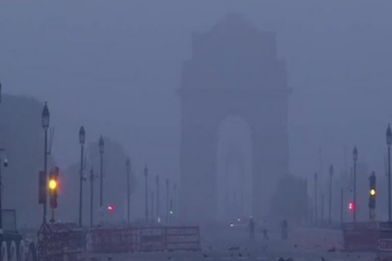Delhi's air quality improves, continues to remain in very poor category