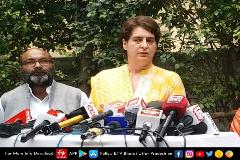 priyanka gandhi in lucknow