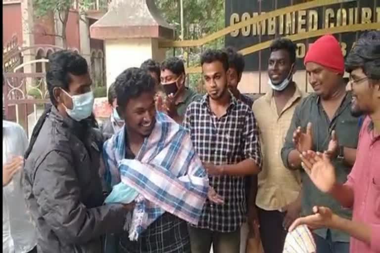 வேளாண் கல்லூரி மாணவர்கள் கைதாகி விடுவிப்பு!