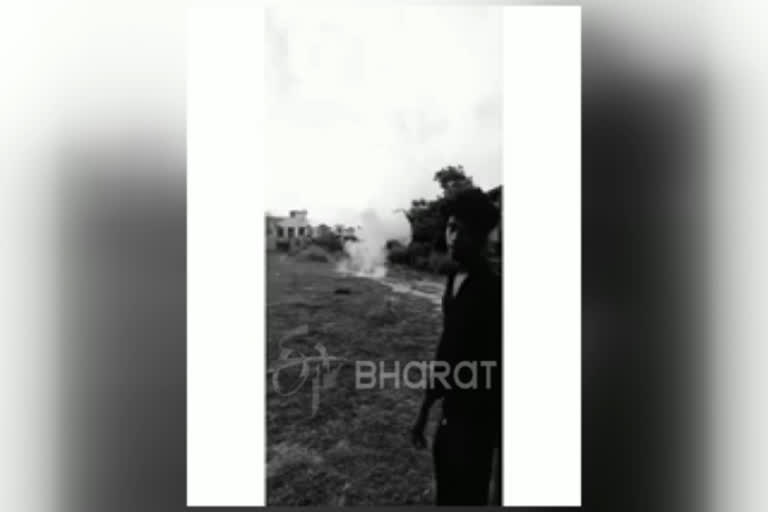 நாட்டு வெடிகுண்டு வீசி பிறந்த நாள் கொண்டாட்டம்