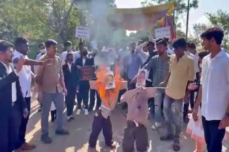 law-student-protest-in-hubli