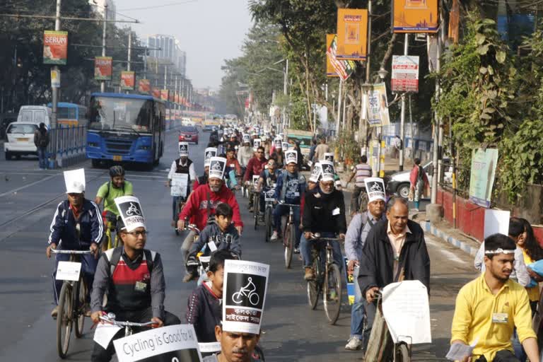 cyclists of Kolkata