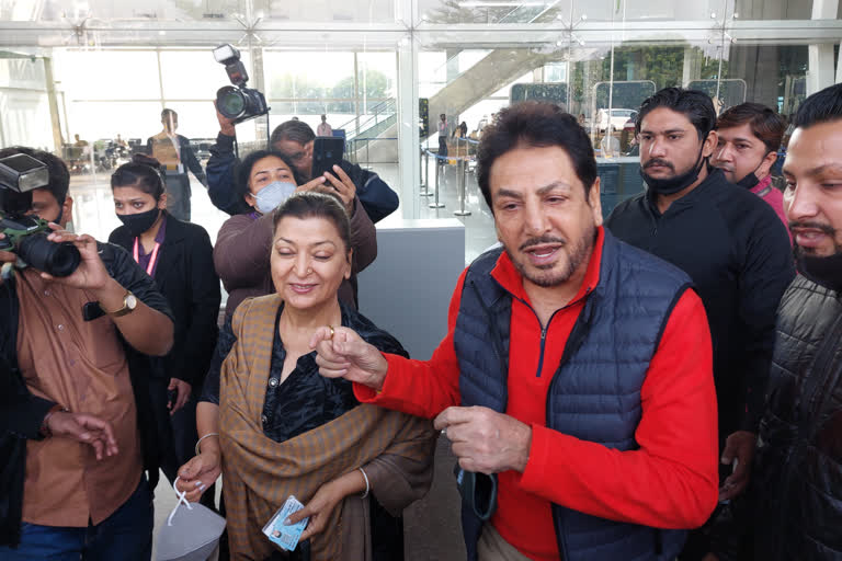 Gurdas Mann On Jaipur Airport