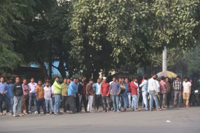 Police Stopped Friday prayers in Noida