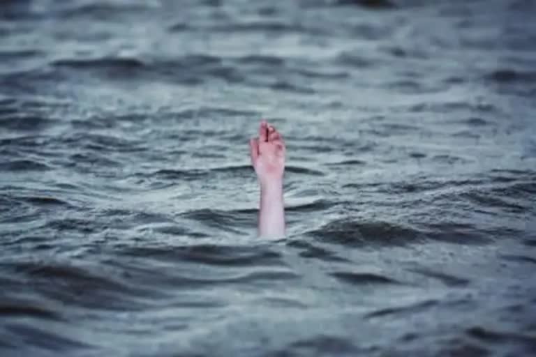 five students and Teacher drown in Krishna river concept image