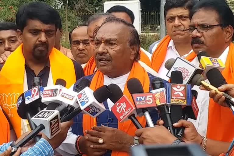 eshwarappa-slams-dk-shivakumar