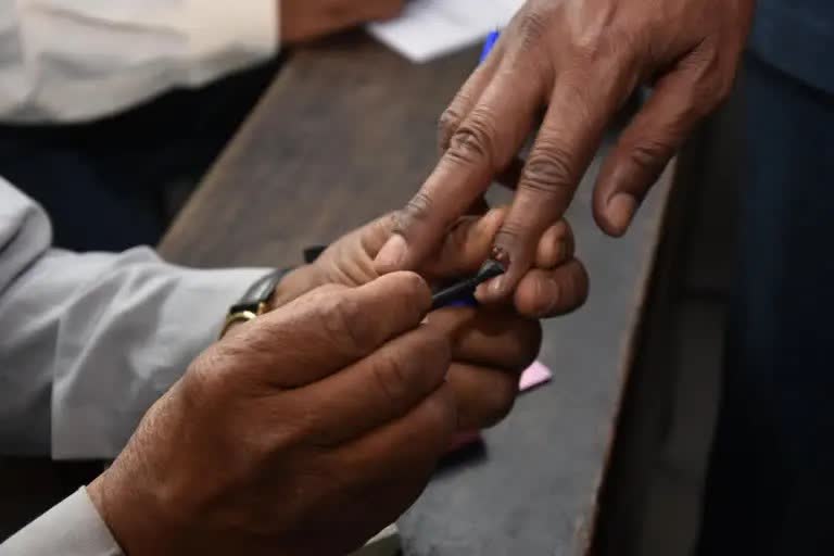 Re voting  at Narayanapura booth of Kanakapura