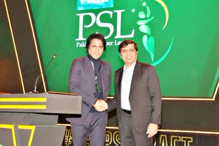 Rameez Raja Statement  रमीज राजा  पीसीबी चीफ  rameez raja  PCB chief  Sports News  नई पिचों की स्थापना  घरेलू खिलाड़ी  क्रिकेट समाचार  अंतर्राष्ट्रीय खिलाड़ी  Sports Reaction  domestic players  international players  पाकिस्तान क्रिकेट बोर्ड  पीसीबी