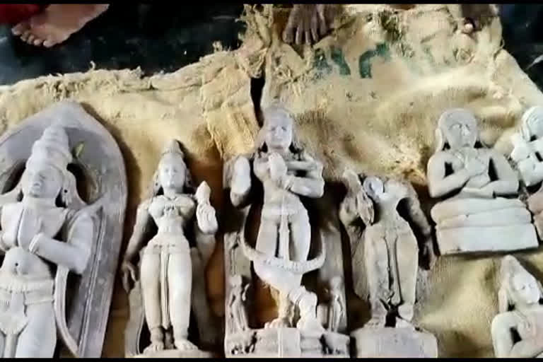 Munagala Ramalingeswara Temple sculptures, munagala statues