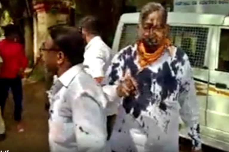 sprayed ink on mes leader deepak malavi   (Photo: ETV Bharat)