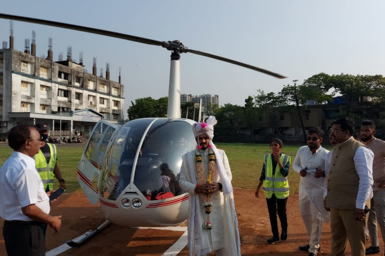 Groom travels via Helicopter